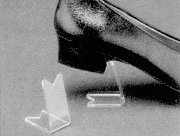 #17X - Shoe Displays & Risers